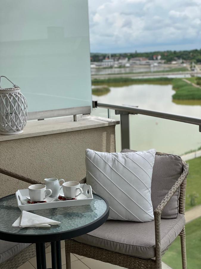 Lake And Spa Apartman 벨렌체 외부 사진