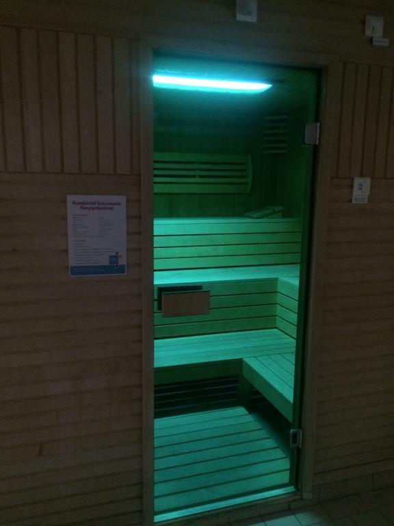 Lake And Spa Apartman 벨렌체 외부 사진