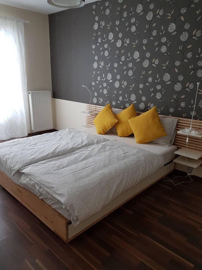 Lake And Spa Apartman 벨렌체 외부 사진